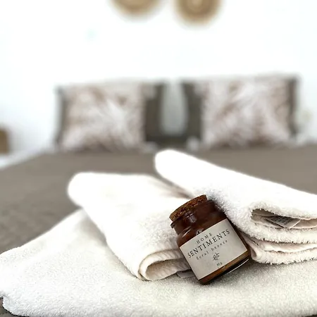 Andri's Garden House בית נופש *