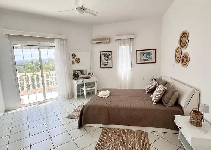 Case de vacanță Andri's Garden House Psinthos